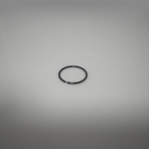 טבעת פירסינג מסרג'יקל סטיל (פלדת אל-חלד) בציפוי PVD שחור - 20ga-1